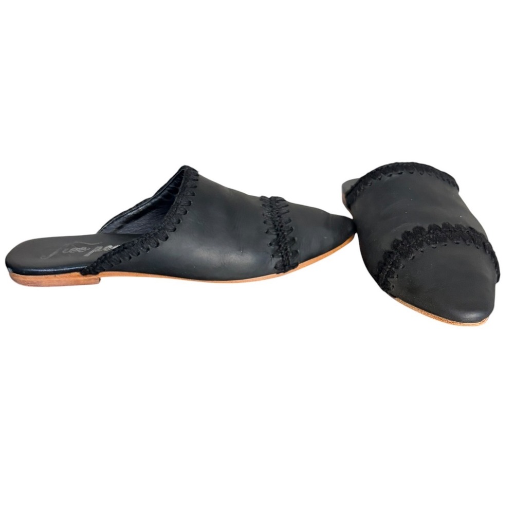 Free People Black Leather Mule Whipstitch Pointed‎ Toe Women's Size 6